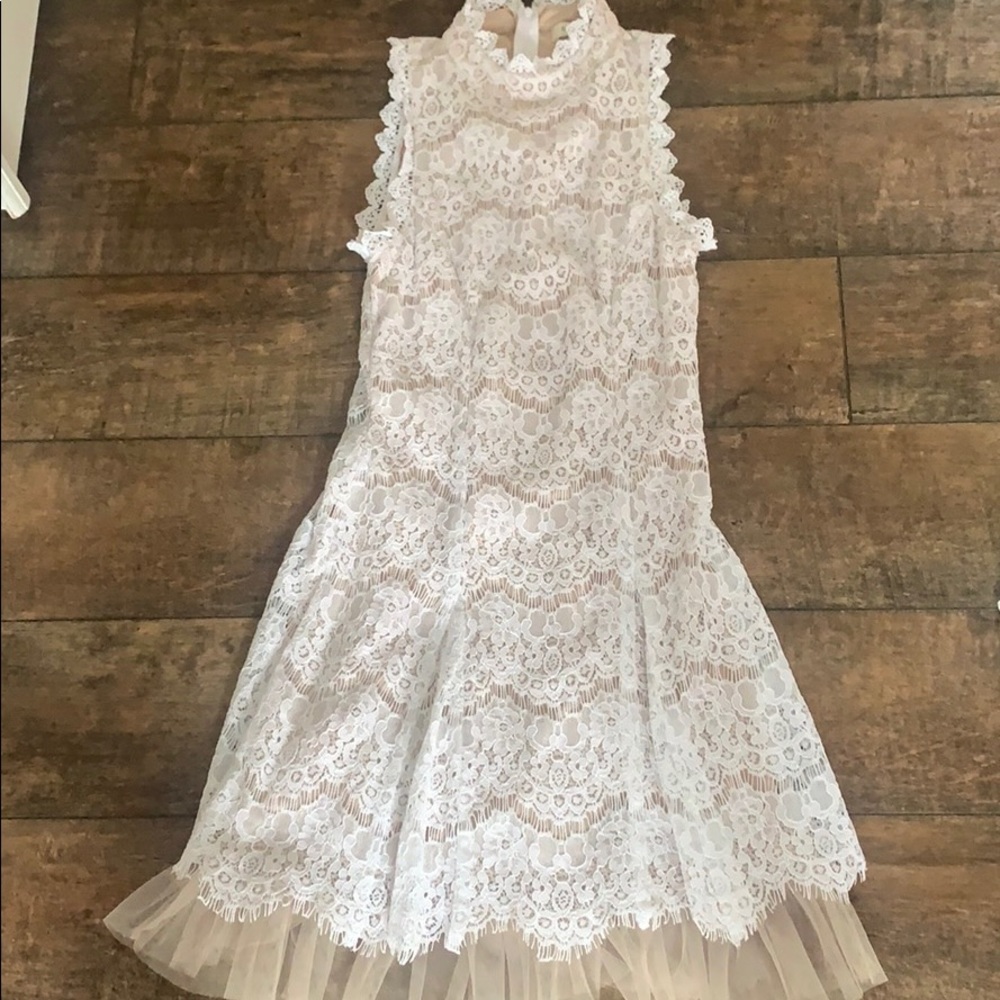 Francescas white and tan lace sleeveless dress